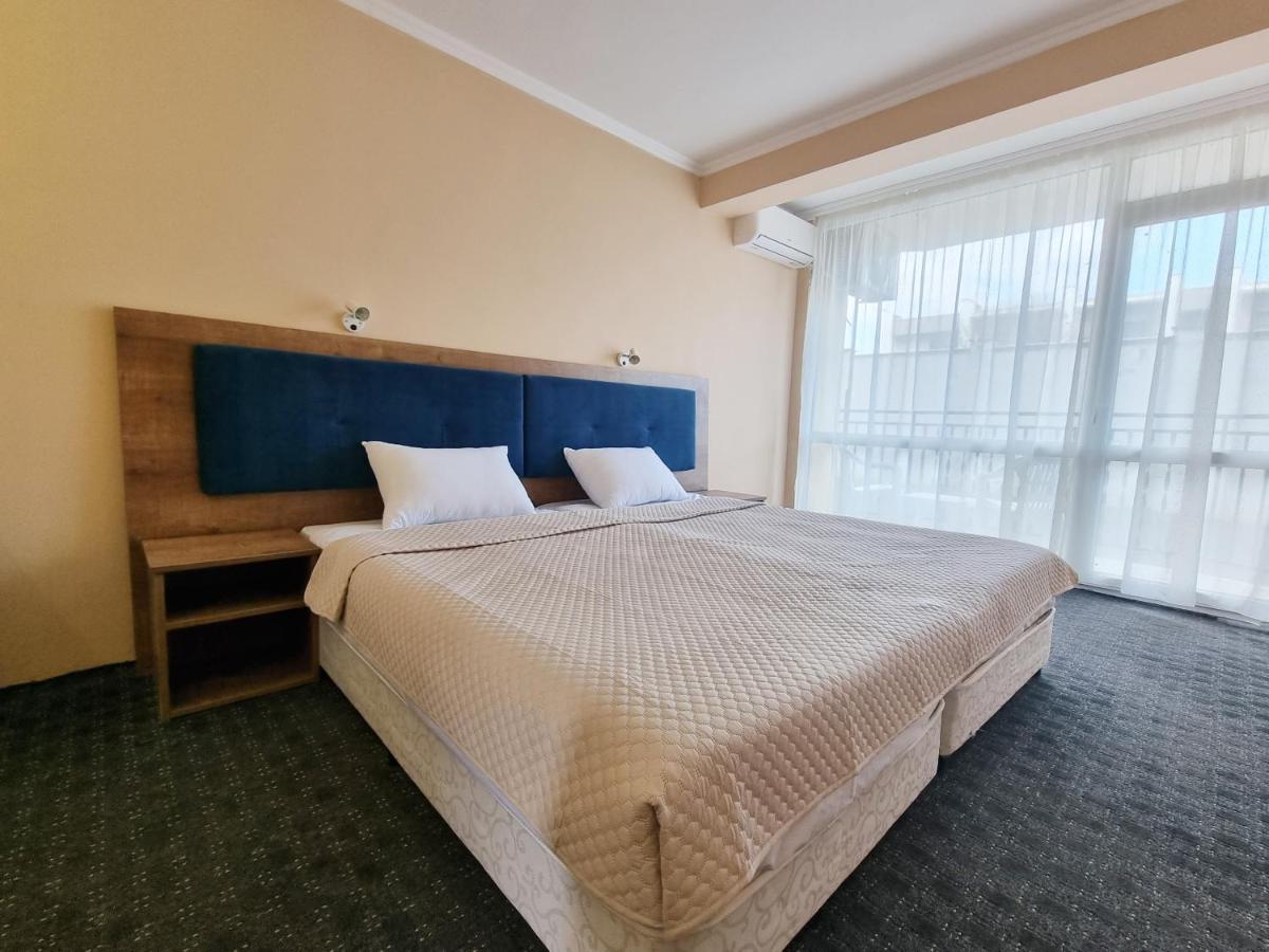 Hotel Azurro 阳光海滩 外观 照片