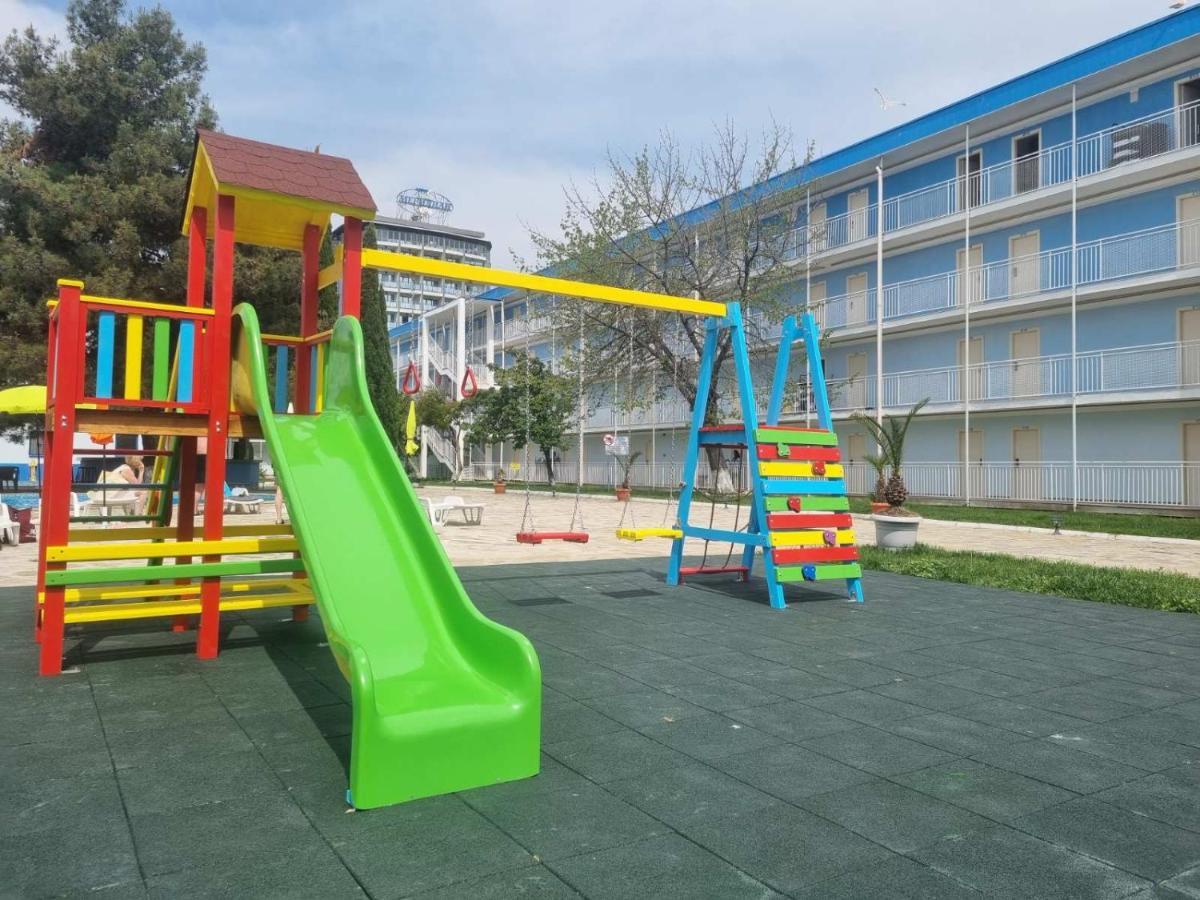 Hotel Azurro 阳光海滩 外观 照片